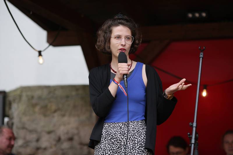 Bára při stand up vystoupení na 68. ŠS